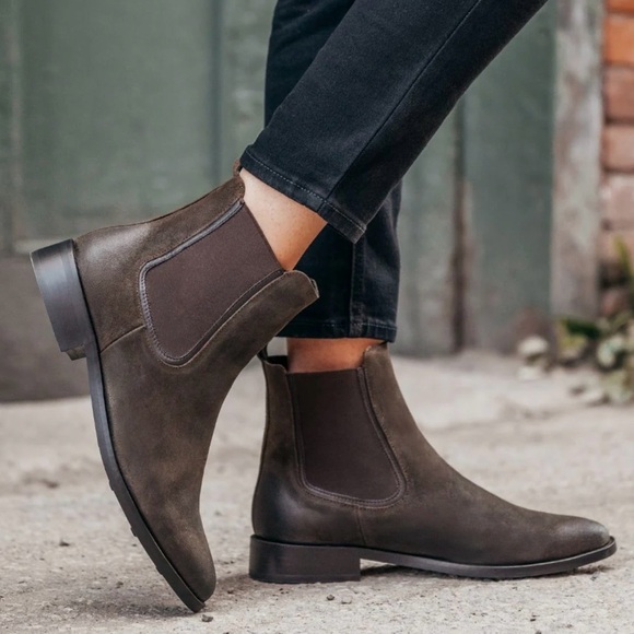 THURSDAY Women’s Chelsea Boots, Dark Olive Suede, Size 9 - Picture 6 of 7